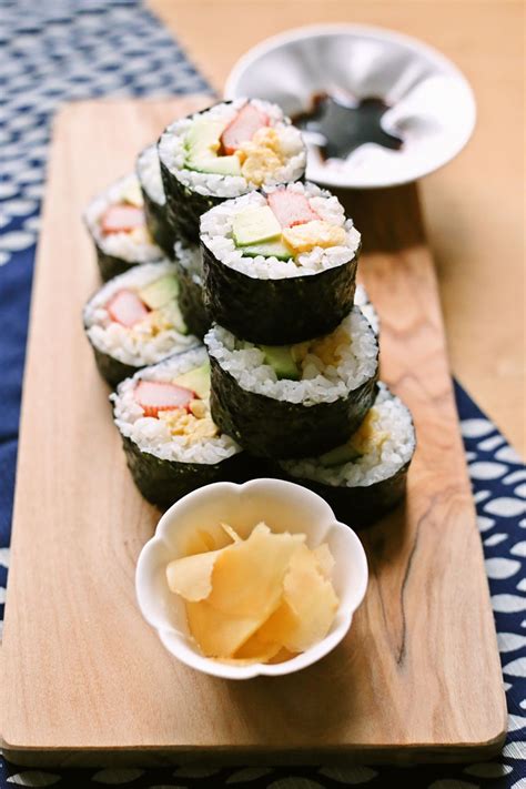 Perfectly imperfect : Here it is! Maki Roll Sushi recipe!