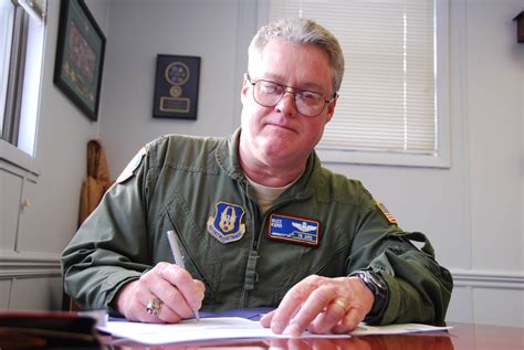 New commander takes lead of AF Reserve air mobility wing > 514th Air Mobility Wing > Display