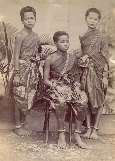 ancient cambodian people - Google-Suche | ประวัติศาสตร์, ย้อนยุค, ภาพเก่า