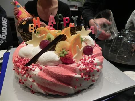 Korean birthday cake | Korean cake, Asian cake, Bakery desserts