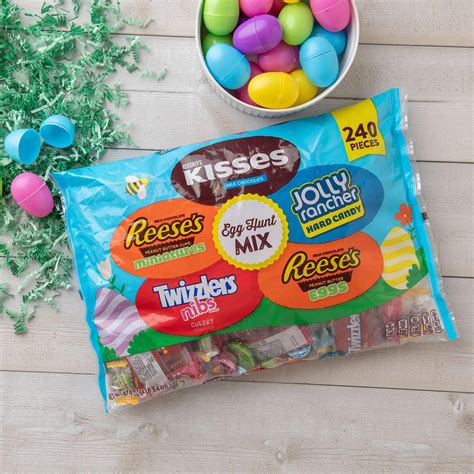 Hershey Easter Egg Hunt Candy Assortment (67.4 oz.) - Walmart.com ...