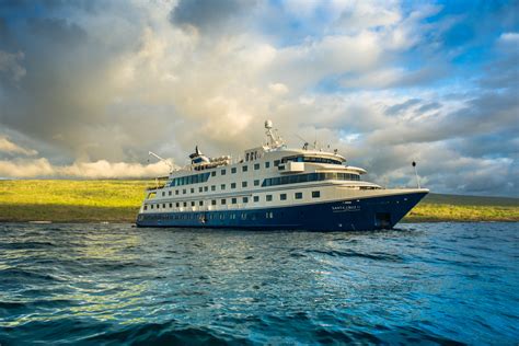 Santa Cruz II Galapagos Cruise | Galapagos Luxury Cruises