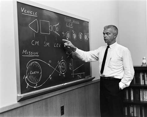 John Houbolt, NASA Engineer Who Fought for Moon Landing Method, Dies at 95 | Space