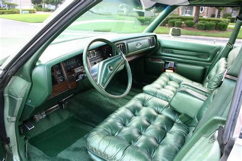 1978 New Yorker Brougham...and I'd call this interior VERY green! | Chrysler new yorker ...