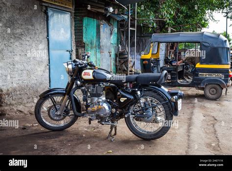 Royal Enfield Classic 250 Bullet Stock Photo - Alamy