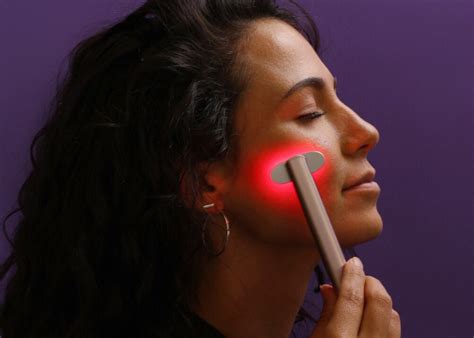 Unlocking Radiance: The Transformative Benefits of Red Light Therapy S