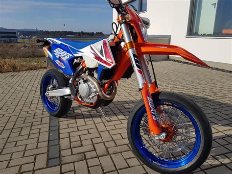 Umgebautes Motorrad KTM 500 EXC-F Sixdays von Motoroox - 1000PS.at