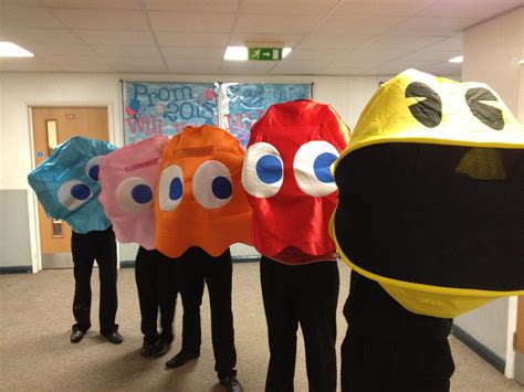 Pac-Man | 59 Creative Homemade Group Costume Ideas | POPSUGAR Smart Living