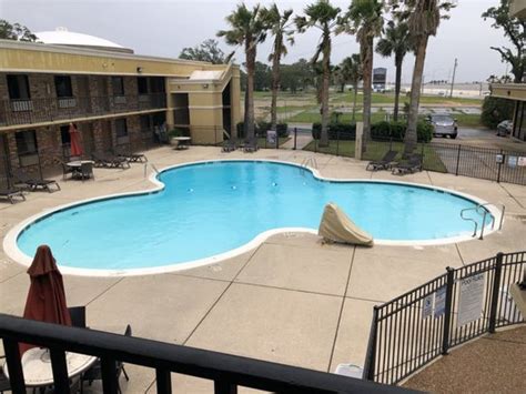 QUALITY INN BILOXI BEACH - Updated January 2025 - 59 Photos & 30 Reviews - 2414 Beach Blvd ...