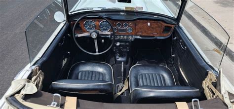 triumph tr4 irs interior | Barn Finds