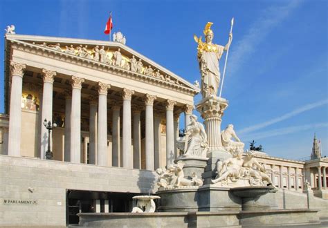 Vienna: City Center Guided Walking Tour