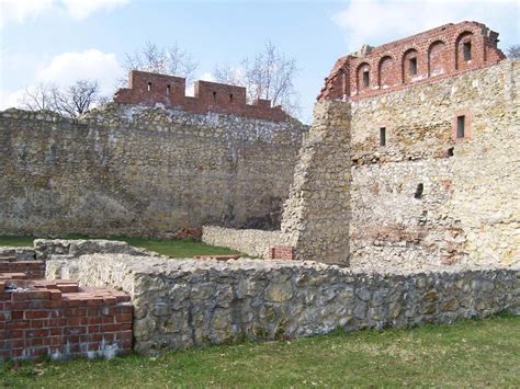 Wieluń - town defensive walls - Ancient and medieval architecture