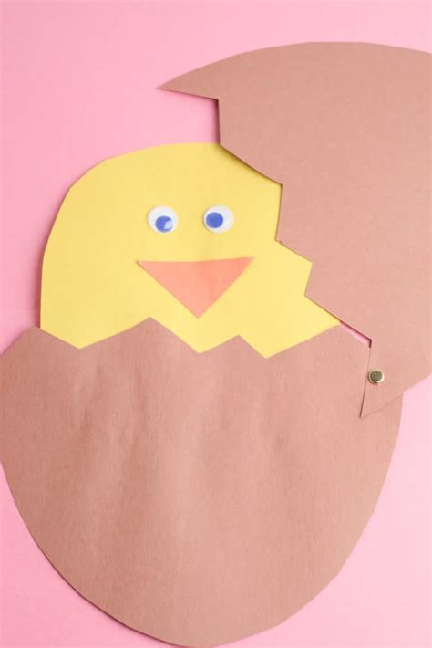 Hatching Chick Easter Craft - Stylish Cravings Crafts