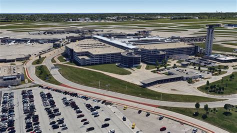 Milwaukee Airport Parking Guide: Rates, Lots, Hours