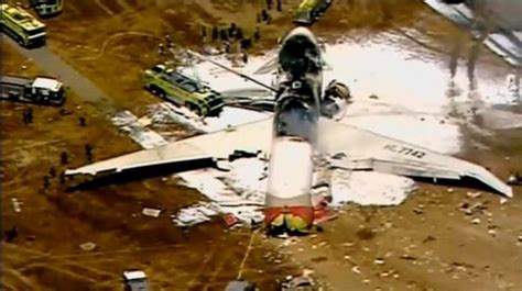 Plane Crash in San Francisco (23 pics)