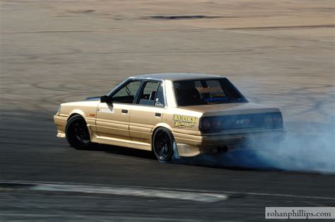 Cars, Cameras & Chronic Illness: Drifting Photo of the Day: Nissan R31 Skyline