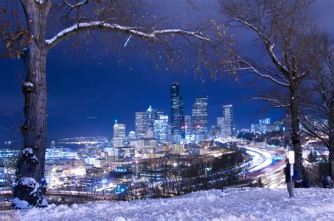 Seattle Skyline In Winter Stock Photo - Download Image Now - iStock