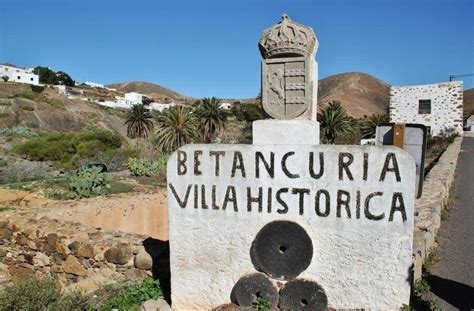 Sightseeing Fuerteventura - Day Tour by bus