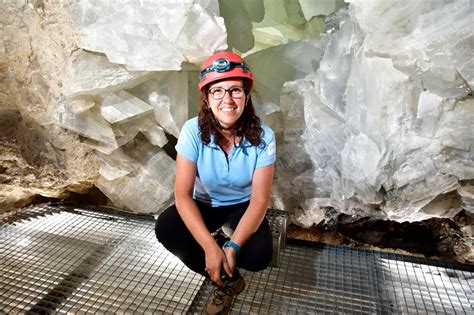 Largest geode cave in Europe opens to visitors - EFEverde