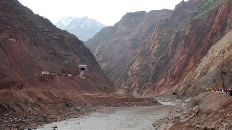 Tajikistan's Rogun: Building the world's tallest dam - BBC News