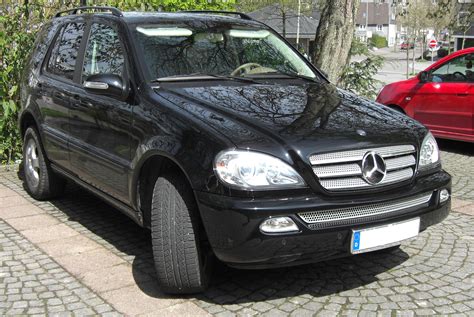 File:Mercedes ML front.jpg - Wikimedia Commons