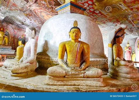 Wall Paintings and Buddha Statues at Dambulla Cave Golden Temple Stock ...