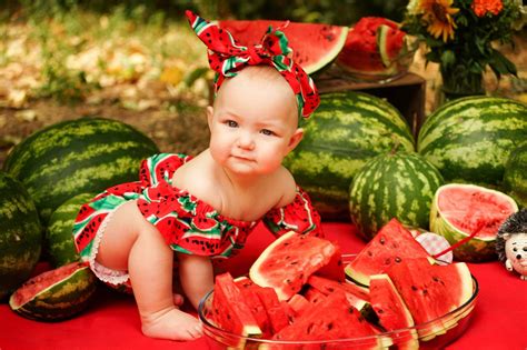 Watermelon Pics, Watermelon Photo Shoots, Watermelon Birthday, 1st Birthday Photoshoot, Book ...