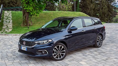 Fiat Tipo Station Wagon estate (2016 - ) review | Auto Trader UK