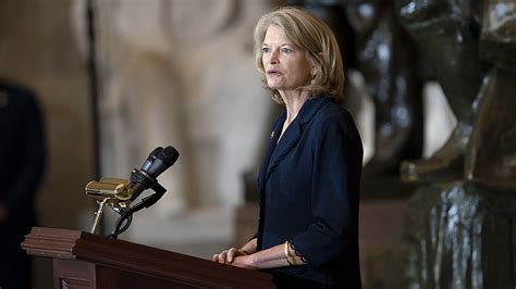 Murkowski faces big test with primary challenge looming