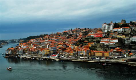 File:Porto (Oporto), Portugal.jpg - Wikimedia Commons