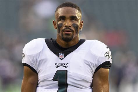 Jalen Hurts sent to hospital minutes after Eagles kickoff with mystery illness