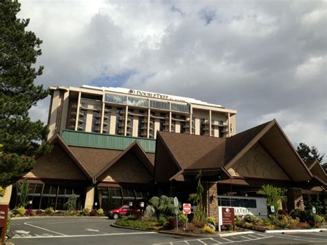 Doubletree By Hilton - Parking in SeaTac | ParkMe