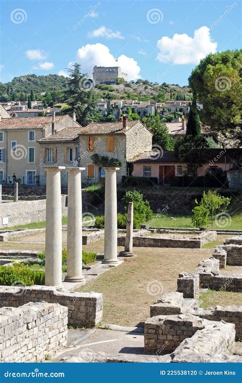 Vaison-la-Romaine Roman Ruins and Medieval Castle Stock Photo - Image ...