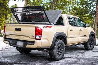 An Aluminum Truck Bed Cover On A Toyota Tacoma | A Rugged Bl… | Flickr