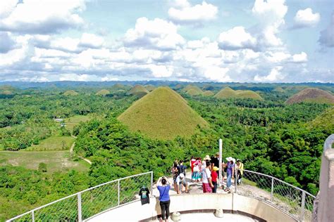 The Complete Guide to the Philippines' Chocolate Hills