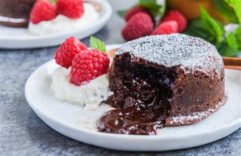 #SecretRecipeClub: Molten Lava Cake - Tara's Multicultural Table