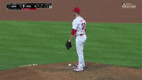 [Highlight] Kimbrel intentional balk to stop Bell from stealing signs at second. : r/baseball