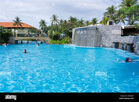 Kota Kinabalu, Malaysia - February 18, 2017: Swimming pool at Shangri ...