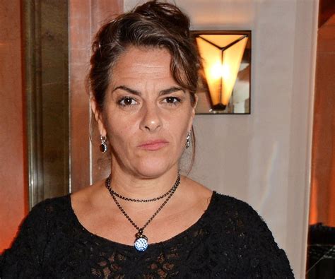 Tracey Emin Biography - Childhood, Life Achievements & Timeline