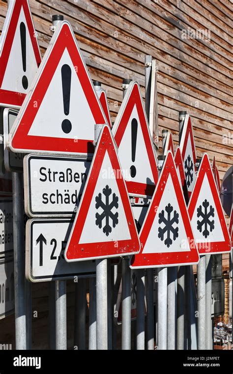 German road signs hi-res stock photography and images - Alamy