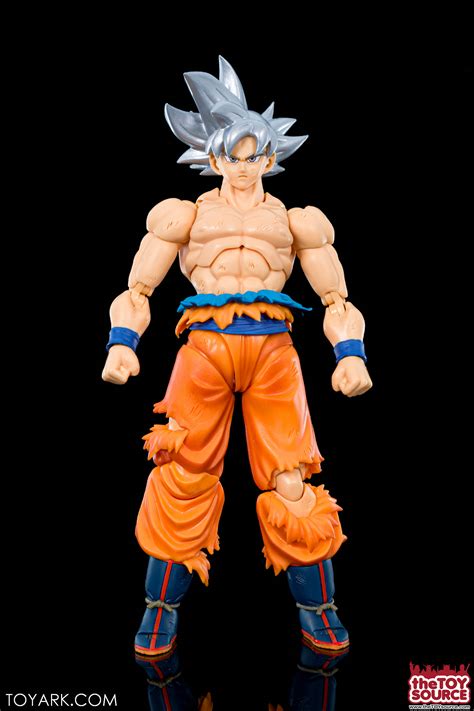 songokukan: Dragon Ball Ultra Instinct Goku Figure - Banpresto Ultra Instinct Goku Iconic Dragon ...