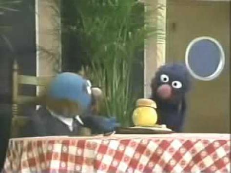 Classic Sesame Street - Waiter Grover Uses His Waiter Memory - YouTube