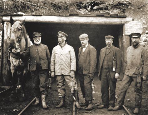 TO A MAN - THEY WERE COAL MINERS - ARCHIVOS