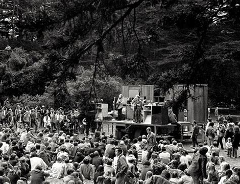 A Glimpse of ‘the Summer of Love’ – Amazing Photographs of Hippies in San Francisco in 1967