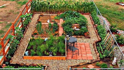 24 Fantastic Backyard Vegetable Garden Ideas