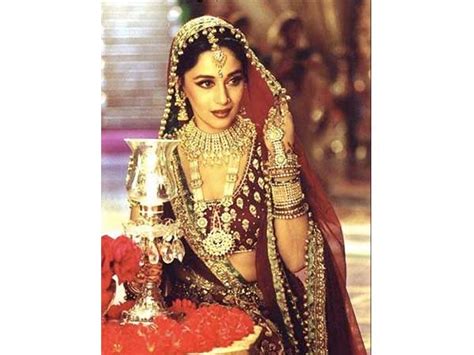 14 Years Of Devdas: 12 Top Lehengas & Sarees Of Maduri Dixit & Aishwarya Rai To Revisit - Boldsky