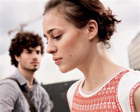 4 ways to deal with loneliness in a relationship | Femina.in