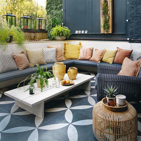 10 Garden Seating Area Ideas to Transform Your Outdoor Space - Get ...