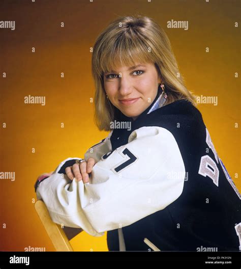 Debbie gibson 1988 hi-res stock photography and images - Alamy