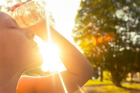 How to deal with heat and humidity during outdoor workouts | Edward ...